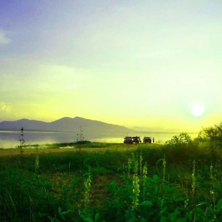 Lake Scene Resort Ratchaburi Bagian luar foto